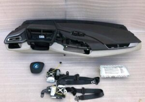 پوسته داشبورد .ایربگ فرمان .ایربگ شاگرد .کمربند ایمنی بی ام و BMW i8 آی 8 استوک
