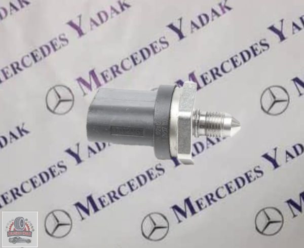 سنسور ریل سوخت فولکس واگن پاسات / تیگوان / AUDI Q5 / TT آکبند 06H906051K