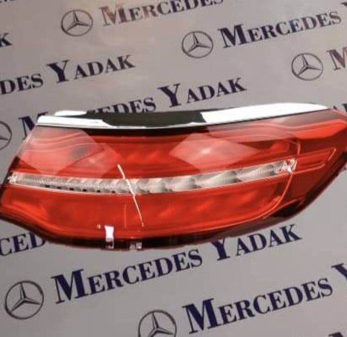 چراغ خطر عقب مرسدس بنز W292 / GLE 63S آکبند اورجینال